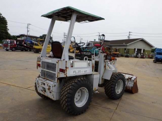 ขายรถตัก FURUKAWA FL35-2 เครื่องยนต์ 3 สูบ ระบบเลี้ยวเอวอ่อน 2000 ชม สมบูรณ์พร้อมใช้ครับ FROM JAPAN ติดต่อ 063-9316985 ID LINE : 0639316985 ขายรถตัก FURUKAWA FL35-2 เครื่องยนต์ 3 สูบ ระบบเลี้ยวเอวอ่อน 2000 ชม สมบูรณ์พร้อมใช้ครับ FROM JAPAN ติดต่อ 063-9316985 ID LINE : 0639316985