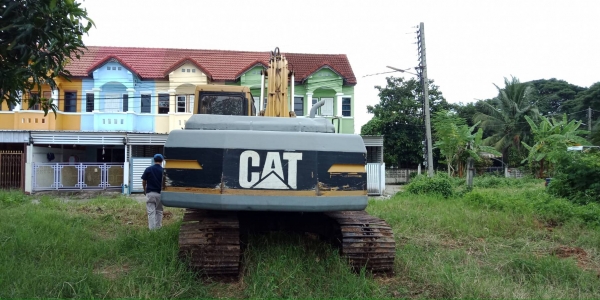 ขาย440000บาทครับ CAT320 รถพร้อมใช้ สนใจรายละเอียดโทร0869127054