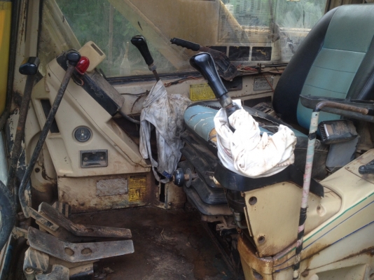 ขาย440000บาทครับ CAT320 รถพร้อมใช้ สนใจรายละเอียดโทร0869127054