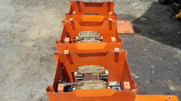 ตู้เชื่อมพลัง MOD 300 Amp สภาพสวยสดเดิมพร้อมใช้