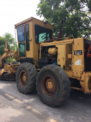 รถเกรดเกลี่ยดิน ยี่ห้อ CATERPILLAR  140 G ไม่มีทะเบียน
