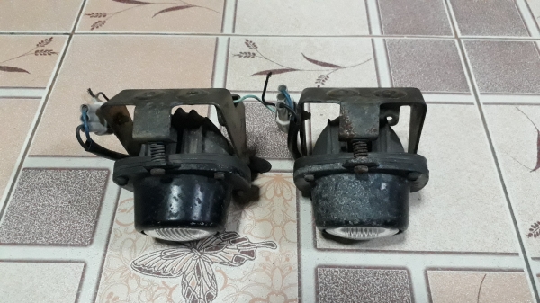 ไฟตัดหมอก โปรเจคเตอร์ ขนาดเลนส์กว้าง 2.5นิ้ว มือสองจากญี่ปุ่น ไฟตัดหมอก โปรเจคเตอร์ ขนาดเลนส์กว้าง 2.5นิ้ว มือสองจากญี่ปุ่น