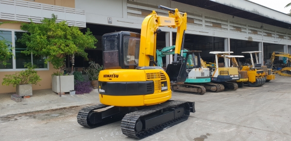 ขาย รถขุด KOMATSU รุ่น PC50UU-2- มือสองญี่ปุ่น แทรกเหล็ก สลัก บูทเอวแน่น 100\% ปั้มนิ้ว คอนโทรลสั้น ทำงานไว คันนี้ พร้อมหัวเก๋ง สวยพร้อมใช้งาน มือถือ 0818753444