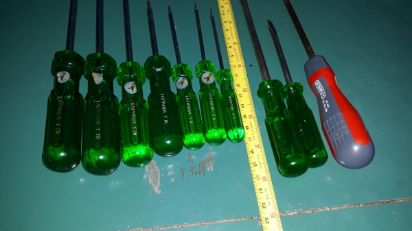 ขายชุดไขควงหกเหลี่ยมและปากแบนชุด10ชิ้น งานใหม่เก่าเก็บ ขายชุดไขควงหกเหลี่ยมและปากแบนชุด10ชิ้น งานใหม่เก่าเก็บ