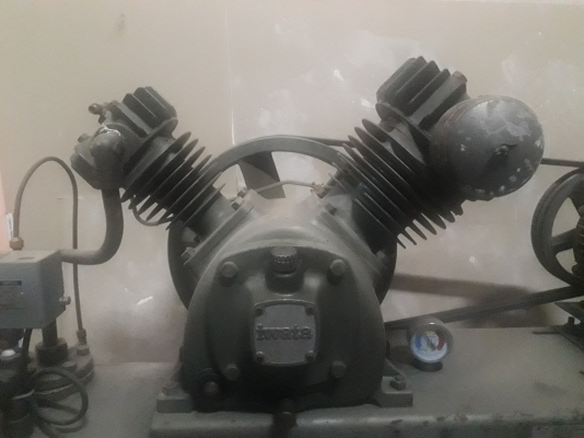 ขายปั้มลมพร้อมมอเตอร์สามสาย 5แรง