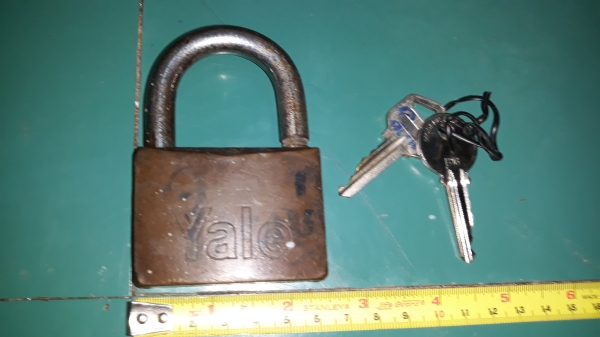 ขายแม่กุญแจทองเหลืองYALE MADE IN ITALY. มือสองขนาดใหญ่ ขายแม่กุญแจทองเหลืองYALE MADE IN ITALY. มือสองขนาดใหญ่