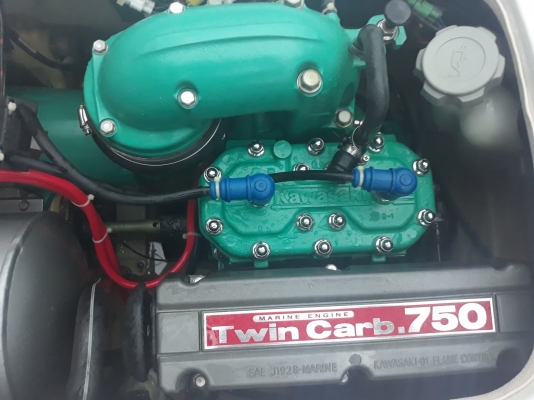 KAWASAKI 750