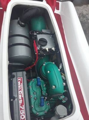 KAWASAKI 750
