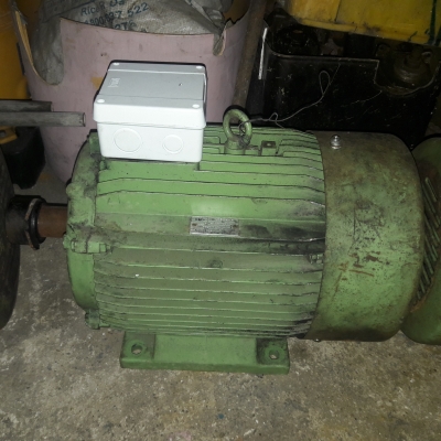 ขาย !! มอเตอร์.SEMCO.ขนาด10แรง380v.รอบ1450 สภาพเดิมพร้อมใช้งาน ขาย !! มอเตอร์.SEMCO.ขนาด10แรง380v.รอบ1450 สภาพเดิมพร้อมใช้งาน