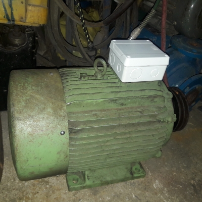 ขาย !! มอเตอร์.SEMCO.ขนาด10แรง380v.รอบ1450 สภาพเดิมพร้อมใช้งาน ขาย !! มอเตอร์.SEMCO.ขนาด10แรง380v.รอบ1450 สภาพเดิมพร้อมใช้งาน