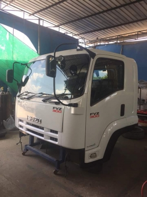 หัวรถยี่ห้อ ISUZU รุ่น 240/300 หัวรถยี่ห้อ ISUZU รุ่น 240/300