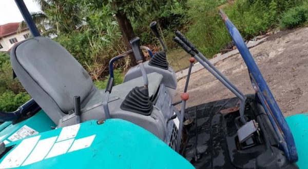 ขายด่วน345,000รถแบคโฮKOMATSUโคมัสซูPC35-8รุ่นยอดนิยมสวยๆเทียบเท่าPC35เครื่องโคมัสซู3D84เครื่องดีปั่มแรงรถนอกเพิ่งนำเข้ามาใหม่ยังไม่เคยใช้งานในเมืองไทยเลย