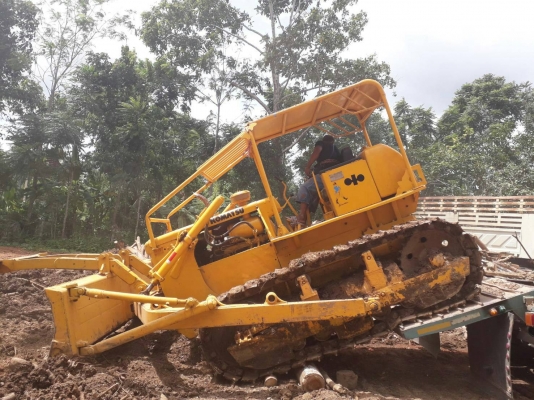 มี VDO ให้ชม. KOMATSU D50A-15 ห้องเลี้ยวน้ำมัน ราคา 350000