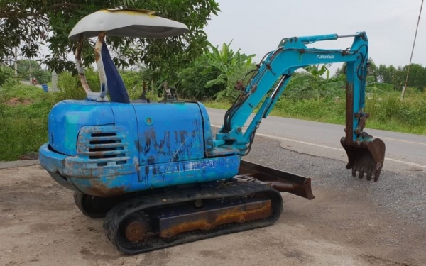 ขายด่วน255,000บาทรถแบคโฮคูโบต้าK30คอลโทลสั้นน้ำมันปั้มนี้วติดลายหัวกะแทกดีเทียบเท่าPC30รถนอกสถาพดีพร้อมใช้เพิ่งนำเข้ามายังไม่เคยใช้งานในไทยเลย