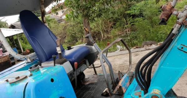 ขายด่วน255,000บาทรถแบคโฮคูโบต้าK30คอลโทลสั้นน้ำมันปั้มนี้วติดลายหัวกะแทกดีเทียบเท่าPC30รถนอกสถาพดีพร้อมใช้เพิ่งนำเข้ามายังไม่เคยใช้งานในไทยเลย