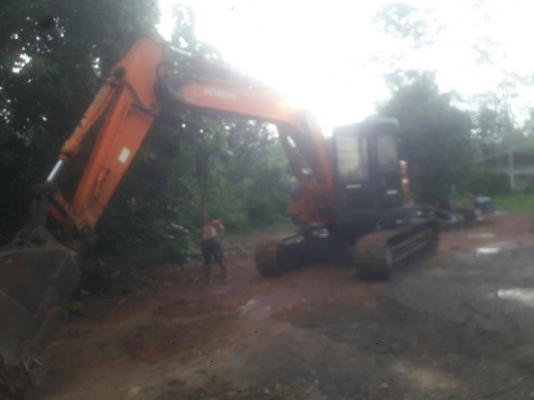ขายรถแบคโฮ HITACHI EX135US-5 ไมล์ 3968 ชม.เอกสารอินวอย ราคา 650000