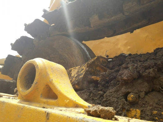 ขายรถแทรคเตอร์ KOMATSU D50A-15 ห้องเลี้ยวน้ำมัน ราคา 350000