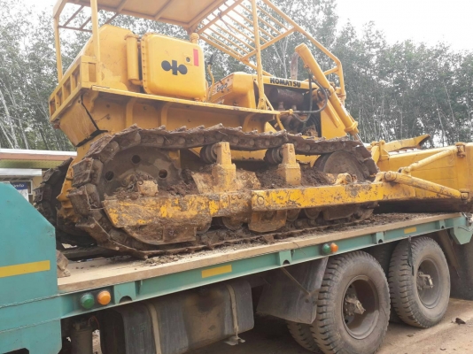 ขายรถแทรคเตอร์ KOMATSU D50A-15 ห้องเลี้ยวน้ำมัน ราคา 350000