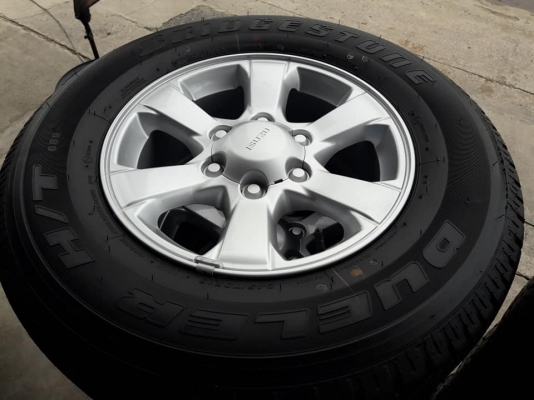 ขายล้อแม็กป้ายแดง dmax 16"&times;7" พร้อมยางปี18 bridgestone