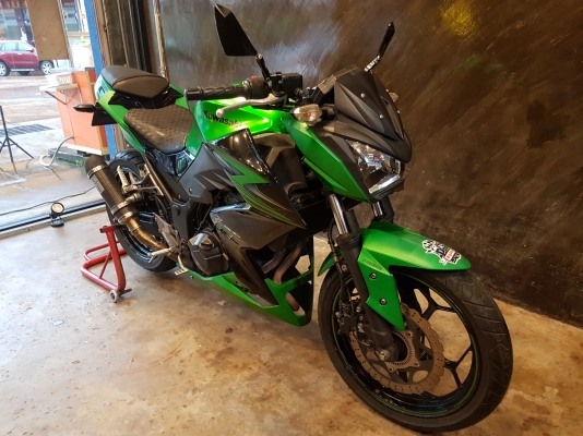 ขายแลกเทิร์น KAWASAKI Z300 ABS ปี2015 มีท่อแต่ง ท้ายสั้น กระจกแต่ง ทะเบียนพร้อมโอน ราคา 89500 บาท ส่ ขายแลกเทิร์น KAWASAKI Z300 ABS ปี2015 มีท่อแต่ง ท้ายสั้น กระจกแต่ง ทะเบียนพร้อมโอน ราคา 89500 บาท ส่