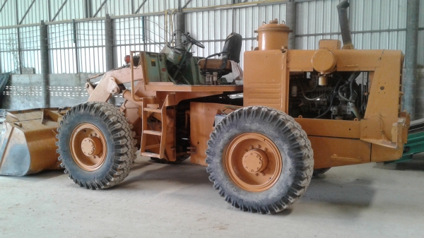 รถตักล้อยางโคมัสสุ JH65