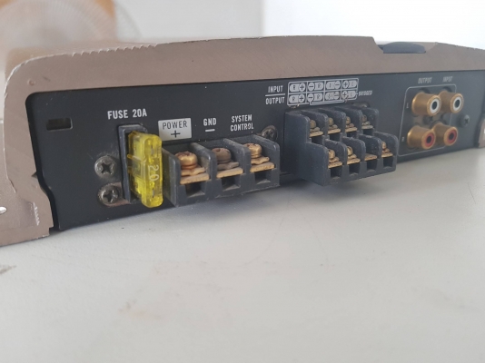 POWER AMPLIFIER ยี่ห้อ PIONEER รุ่น GM-X402 POWER AMPLIFIER ยี่ห้อ PIONEER รุ่น GM-X402