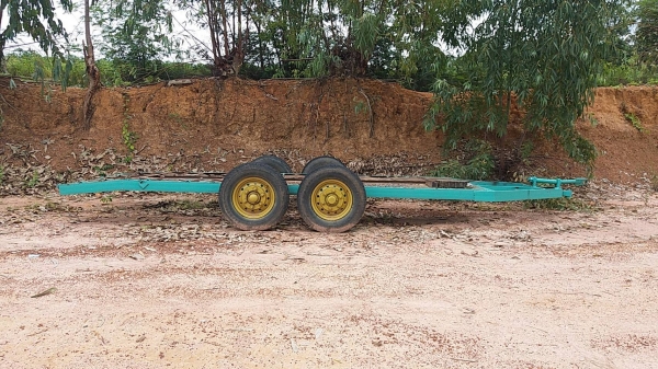 ขายแพ็คคู่ 185,000 แมคโคพร้อมเทรนเลอร์ลาก KOMATSU pc 30-7 เครื่องดี ปั๊มไฮดอลิคต้องเช็ค เอวแน่น ช่วงล่างพอใช้ รถอยู่ ขอนแก่น 090-772-3710 090-772-3708 ขายแพ็คคู่ 185,000 แมคโคพร้อมเทรนเลอร์ลาก KOMATSU pc 30-7 เครื่องดี ปั๊มไฮดอลิคต้องเช็ค เอวแน่น ช่วงล่างพอใช้ รถอยู่ ขอนแก่น 090-772-3710 090-772-3708