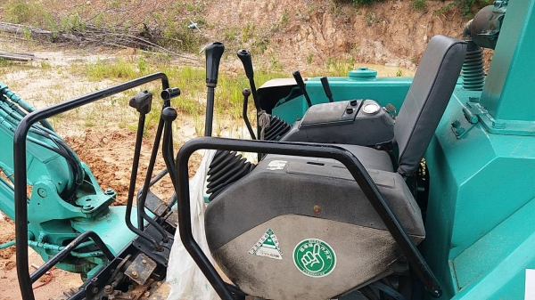 ขายแพ็คคู่ 185,000 แมคโคพร้อมเทรนเลอร์ลาก  KOMATSU pc 30-7 เครื่องดี ปั๊มไฮดอลิคต้องเช็ค เอวแน่น ช่วงล่างพอใช้  รถอยู่ ขอนแก่น 064-191-1112