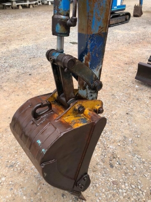 ขายด่วน275,000 บาท KOBELCO SK027 3TN84 เครื่องยนต์ดีเซล 3 สูบ คอนโทนยาว ปั๊มเฟือง 3 ตอน เครื่องเงียบปั๊มแรงทำงานไม่โหลด เอวแน่น บูมอาร์มสวย บุ้งกี๋ ใบดันสวย #รถนอกนำเข้าเก่าญี่ปุ่น ไม่เคยใช้งานในไทย สภาพเดิมๆ พร้อมใช้งาน(บริการส่งฟรี) 089-8481692,088-7197