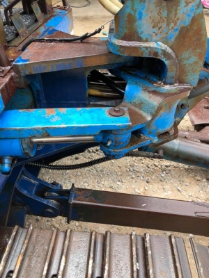 ขายด่วน275,000 บาท KOBELCO SK027 3TN84 เครื่องยนต์ดีเซล 3 สูบ คอนโทนยาว ปั๊มเฟือง 3 ตอน เครื่องเงียบปั๊มแรงทำงานไม่โหลด เอวแน่น บูมอาร์มสวย บุ้งกี๋ ใบดันสวย #รถนอกนำเข้าเก่าญี่ปุ่น ไม่เคยใช้งานในไทย สภาพเดิมๆ พร้อมใช้งาน(บริการส่งฟรี) 089-8481692,088-7197