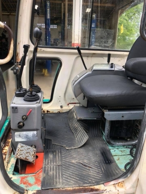 ขายด่วน320,000 บาท KOMATSU PC20-7 3D84 เครื่องยนต์ดีเซล 3 สูบ ปั๊มเฟือง 3 ตอน คอนโทนยาว เครื่องเงียบ ปั๊มแรง ทำงานไม่โหลด เอวแน่น บูมอาร์มสวย บุ้งกี๋ใบดันสวย #รถนอกนำเข้าเก่าญี่ปุ่น ไม่เคยใช้งานในไทย สภาพเดิมๆ พร้อมใช้งาน (บริการส่งฟรี) #สนใจสอบถาม☎️089-8