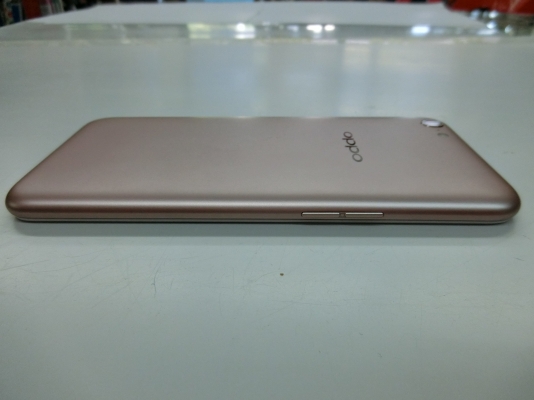 OPPO A71 (2018) ติดฟีล์มแล้ว สภาพใหม่ มีประกันศูนย์ถึง 29-4-62 ส่งฟรี