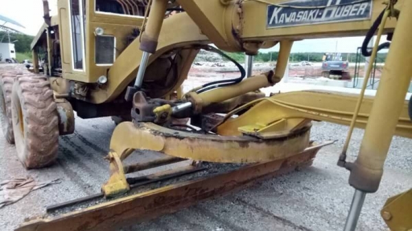 รถเกรด KAWA