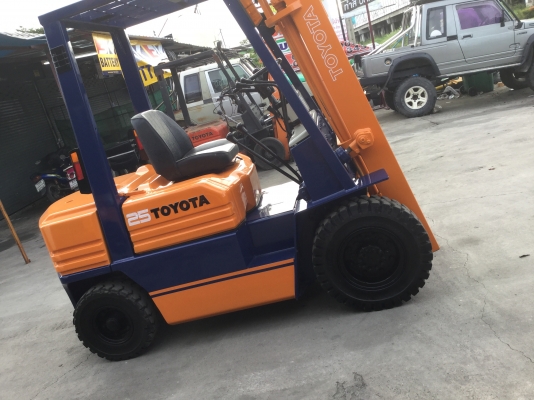 ขาย โตโยต้า รุ่น 5 เครื่องดีเซล 2.5 ตัน