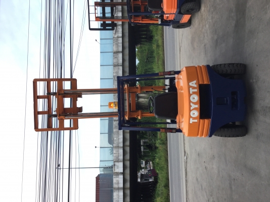 ขาย โตโยต้า รุ่น 5 เครื่องดีเซล 2.5 ตัน