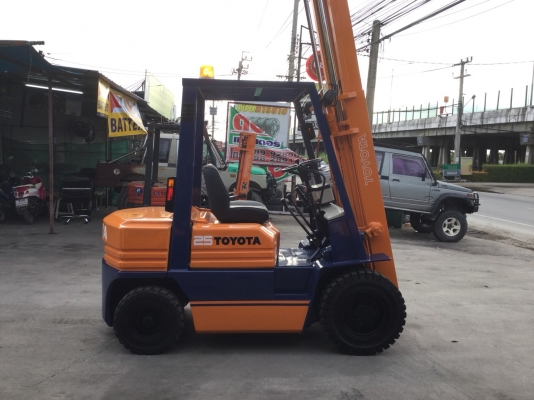 อาร์ ซี เอช โฟรคลิฟท์ ขาย โตโยต้า รุ่น 5 เครื่องดีเซ