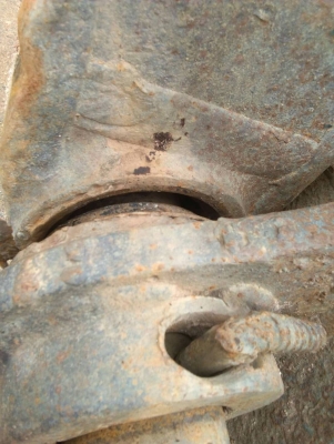 *ขายด่วน 395,000* KOMATSU PC200-5 คอนโทรนสั้นไฟฟ้าครบ เอกสารอินวอยร์ เครื่องดี เอวแน่น(เปลี่ยนใหม่)โซ่หนา โลเลอร์เต็ม ใบแทคหนามีขาด3ใบ  รถอยู่ ปทุมธานี 092-595-6777 061-446-2662 ญิ๋งยุ