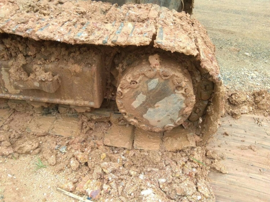 *ขายด่วน 395,000* KOMATSU PC200-5 คอนโทรนสั้นไฟฟ้าครบ เอกสารอินวอยร์ เครื่องดี เอวแน่น(เปลี่ยนใหม่)โซ่หนา โลเลอร์เต็ม ใบแทคหนามีขาด3ใบ  รถอยู่ ปทุมธานี 092-595-6777 061-446-2662 ญิ๋งยุ