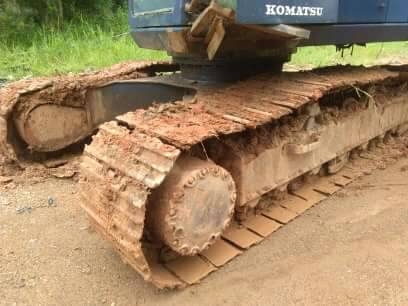 *ขายด่วน 395,000* KOMATSU PC200-5 คอนโทรนสั้นไฟฟ้าครบ เอกสารอินวอยร์ เครื่องดี เอวแน่น(เปลี่ยนใหม่)โซ่หนา โลเลอร์เต็ม ใบแทคหนามีขาด3ใบ  รถอยู่ ปทุมธานี 092-595-6777 061-446-2662 ญิ๋งยุ