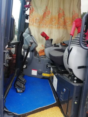 ขายดาวน์ Hitachi zx 33-5u รถ 2,100 ชั่วโมงครับ ขายดาวน์ 120,000 ครับ