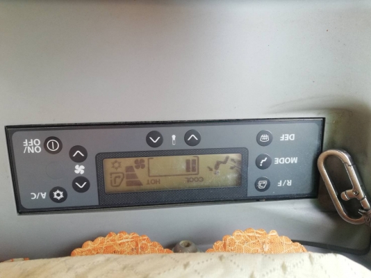 ขายดาวน์ Hitachi zx 33-5u รถ 2,100 ชั่วโมงครับ ขายดาวน์ 120,000 ครับ