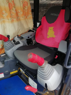 ขายดาวน์ Hitachi zx 33-5u รถ 2,100 ชั่วโมงครับ ขายดาวน์ 120,000 ครับ