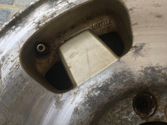 แมกซ์ isuzuทรูเปอร์ ขอบ16กว้าง7นิ้ว  ออฟเซต 38  4วง ราคา3200