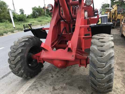 รถตักขับสี่ล้อเอวอ่อนสภาพดี เก่าญี่ปุ่นไม่เคยใช้ในไทยมีใบอินวอย รถตักขับสี่ล้อเอวอ่อนสภาพดี เก่าญี่ปุ่นไม่เคยใช้ในไทยมีใบอินวอย