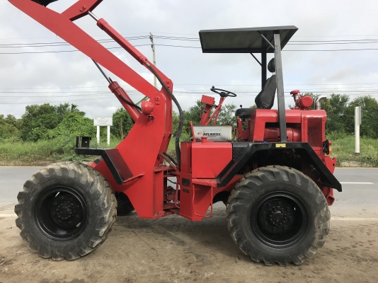 รถตักขับสี่ล้อเอวอ่อนสภาพดี เก่าญี่ปุ่นไม่เคยใช้ในไทยมีใบอินวอย รถตักขับสี่ล้อเอวอ่อนสภาพดี เก่าญี่ปุ่นไม่เคยใช้ในไทยมีใบอินวอย