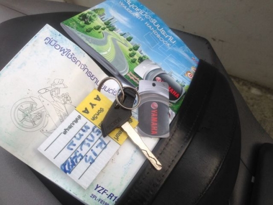 Yamaha R15 150cc สีเทา สภาพสวย ล้อแม็ก วิ่งน้อย ปี 2016 Yamaha R15 150cc สีเทา สภาพสวย ล้อแม็ก วิ่งน้อย ปี 2016