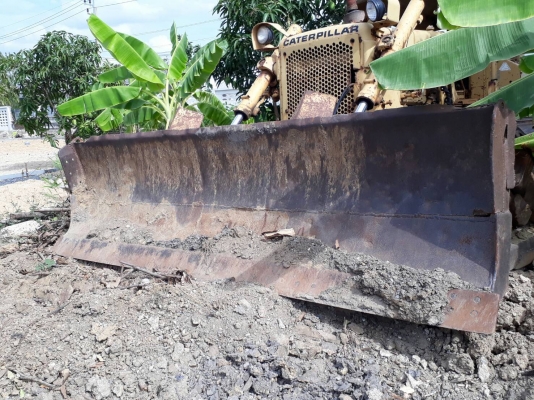 ขายแทรคเตอร์ CAT D5B รถทำงานอยู่ราคา 420,000