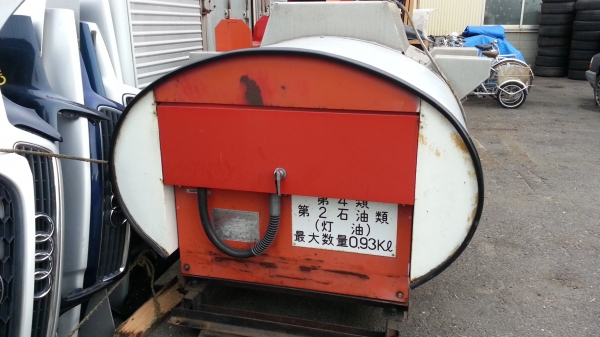 ถังน้ำมัน อลูมิเนียม โมบาย ขนาดประมาณ 1000 ลิตร เก่าญี่ปุ่น หน้าจอ ดิจิตอล