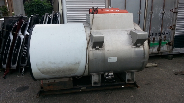 ถังน้ำมัน อลูมิเนียม โมบาย ขนาดประมาณ 1000 ลิตร เก่าญี่ปุ่น หน้าจอ ดิจิตอล