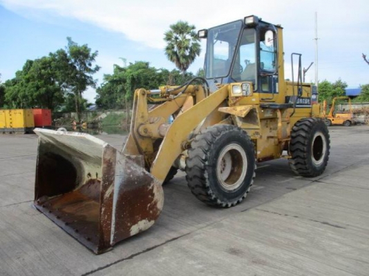 ขายรถตักล้อยาง KOMATSU WA200-1 (สภาพดี ราคาถูก)